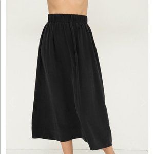 Elizabeth Suzann Silk Crepe Bel Skirt M Reg Black